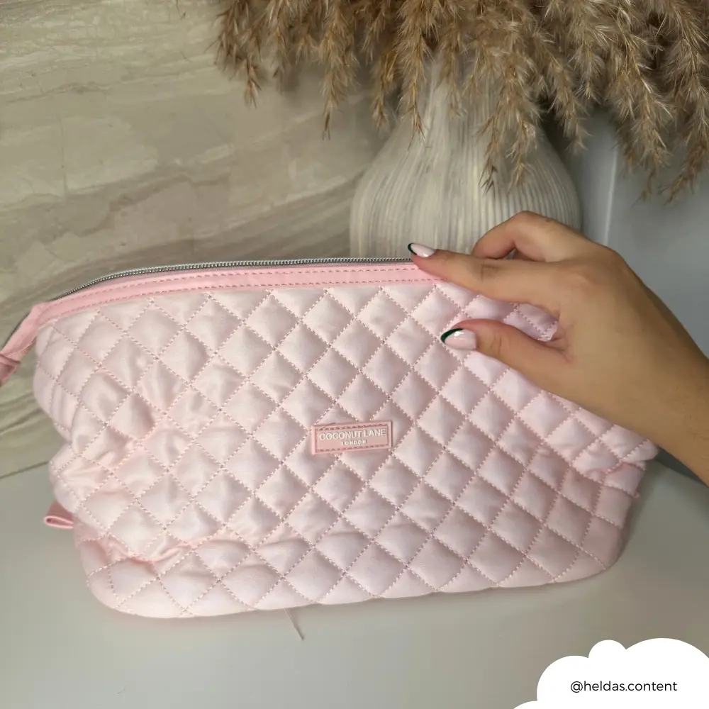 Accessories  — Magic Lifestyle Pouch - Quilted Marshmallow Pink — view 2