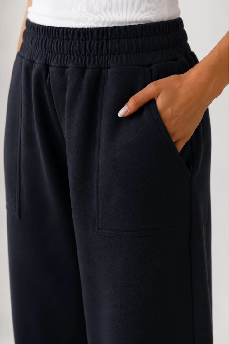 Born Nouli — Sloane Relaxed Barrel Leg Trouser Black — view 3