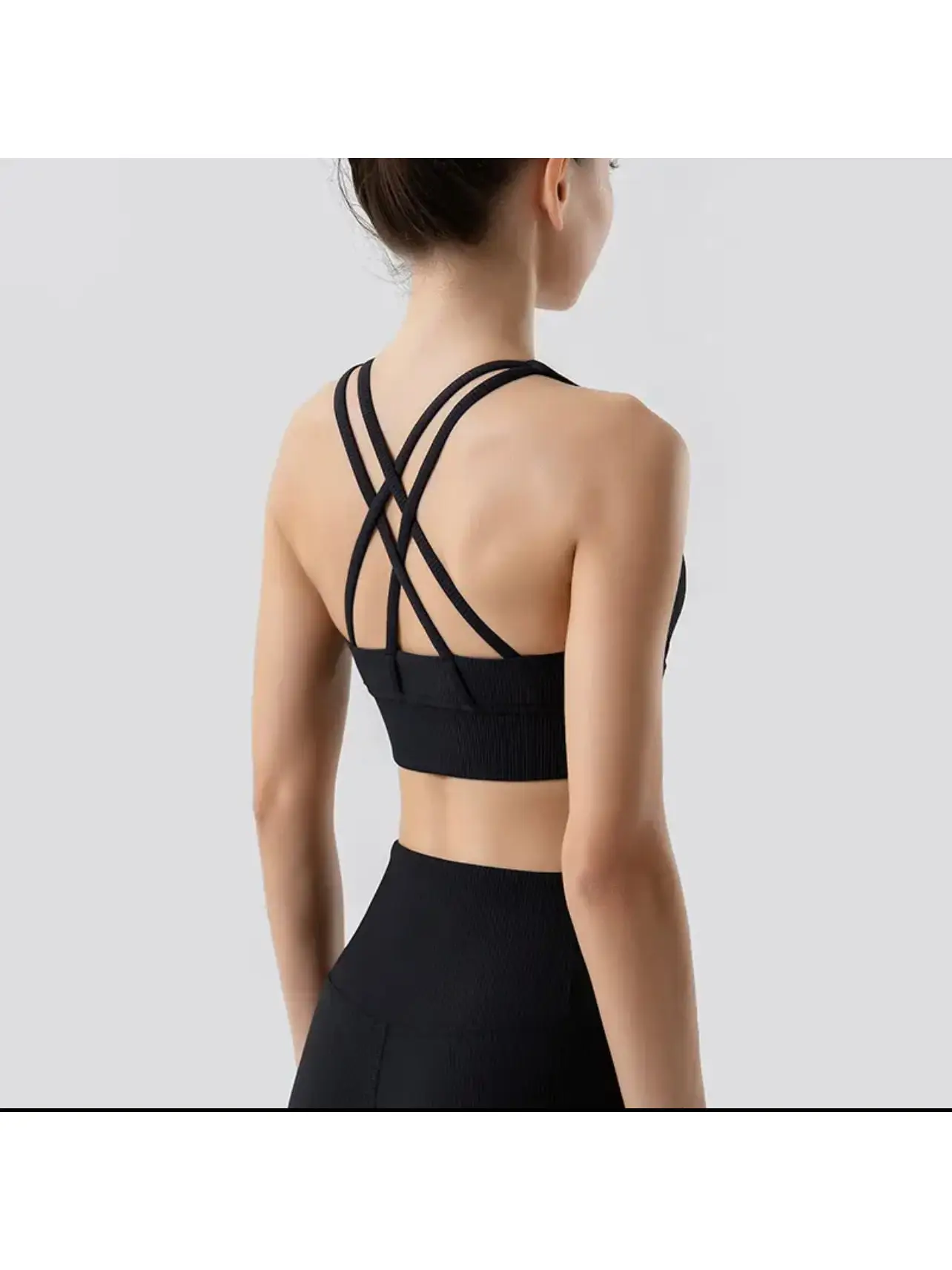 Belsize — Sports Bra Black