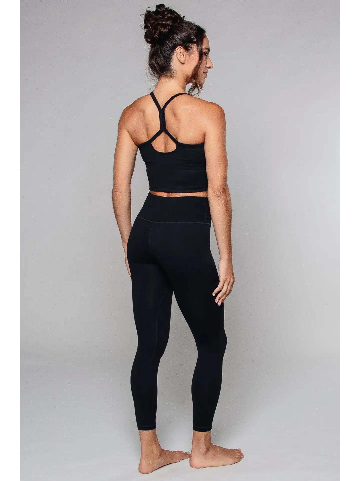 Born Nouli — Airsoft High Waisted Seamless 7/8 Legging Black — view 4
